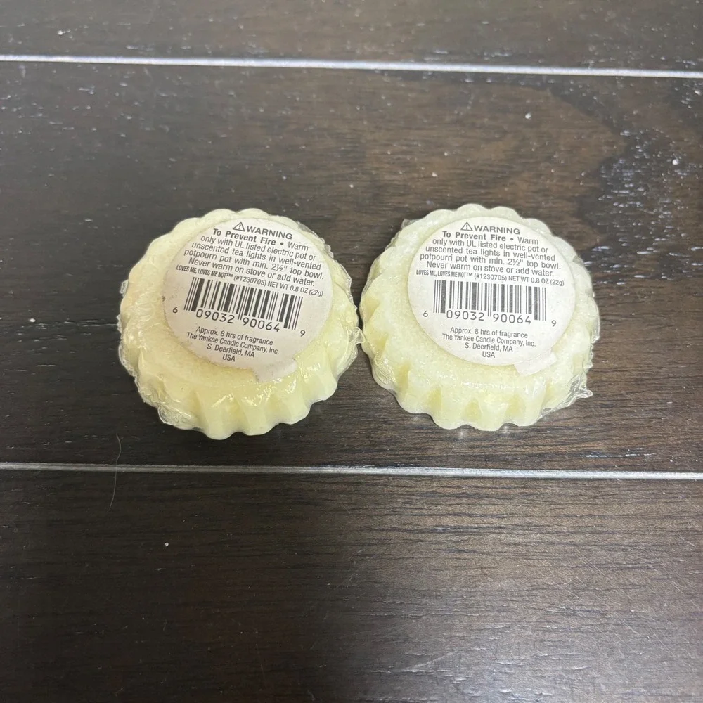 Yankee Candle | Lot of 2 | Loves Me Loves Me Not | Wax Melts Tarts | Retired